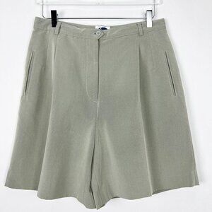 Haley High Rise Golf Shorts Pleat Front. Grey. Size 12